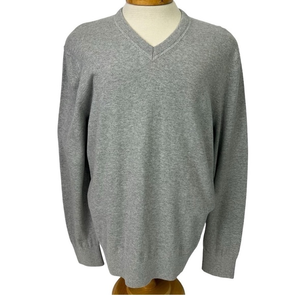 NWT Gap Men’s Pullover Sweater Sz XL Gray V-neck Long Sleeves 100% Cotton - Picture 1 of 11